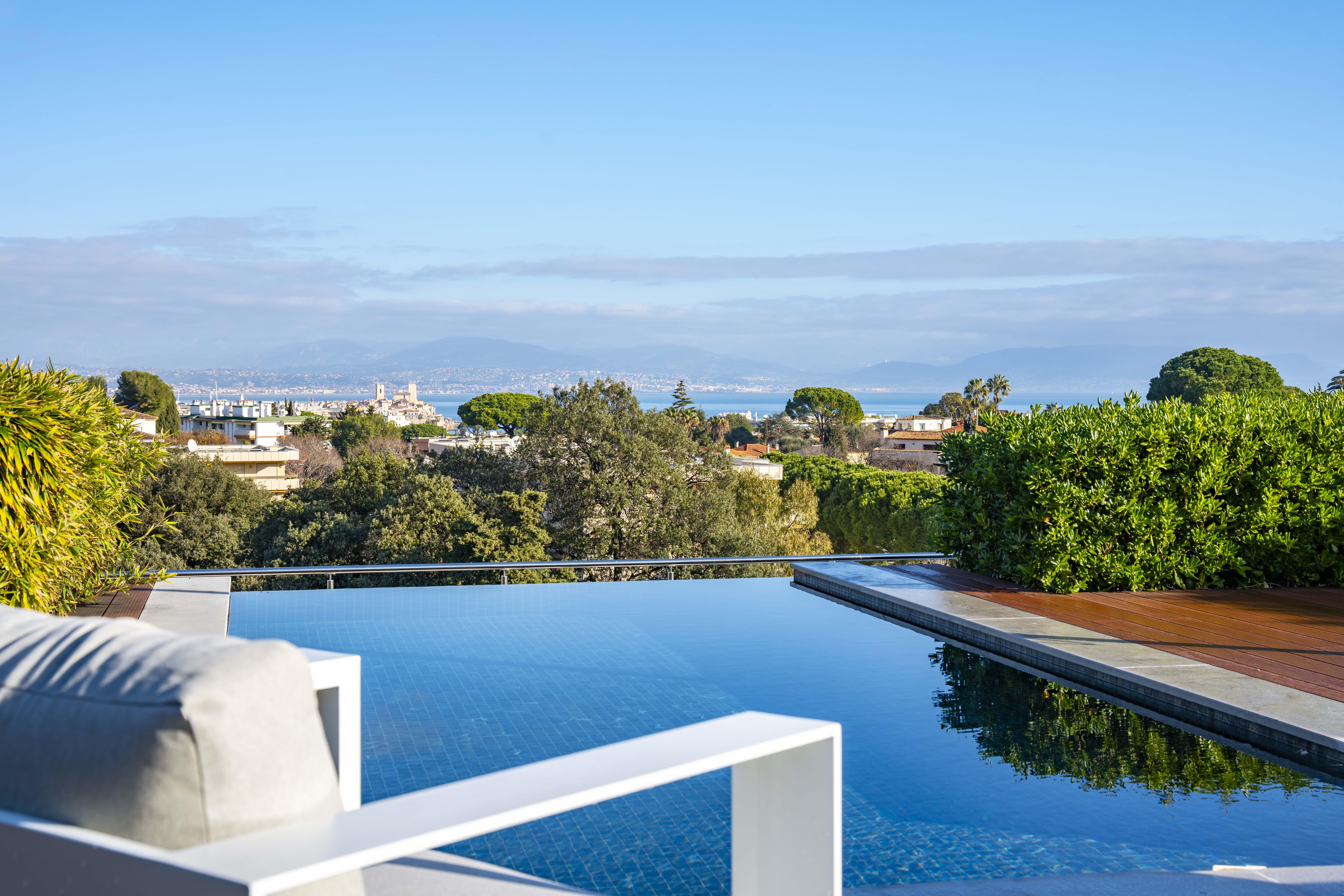 Penthouse piscine privée à vendre Cap d'Antibes