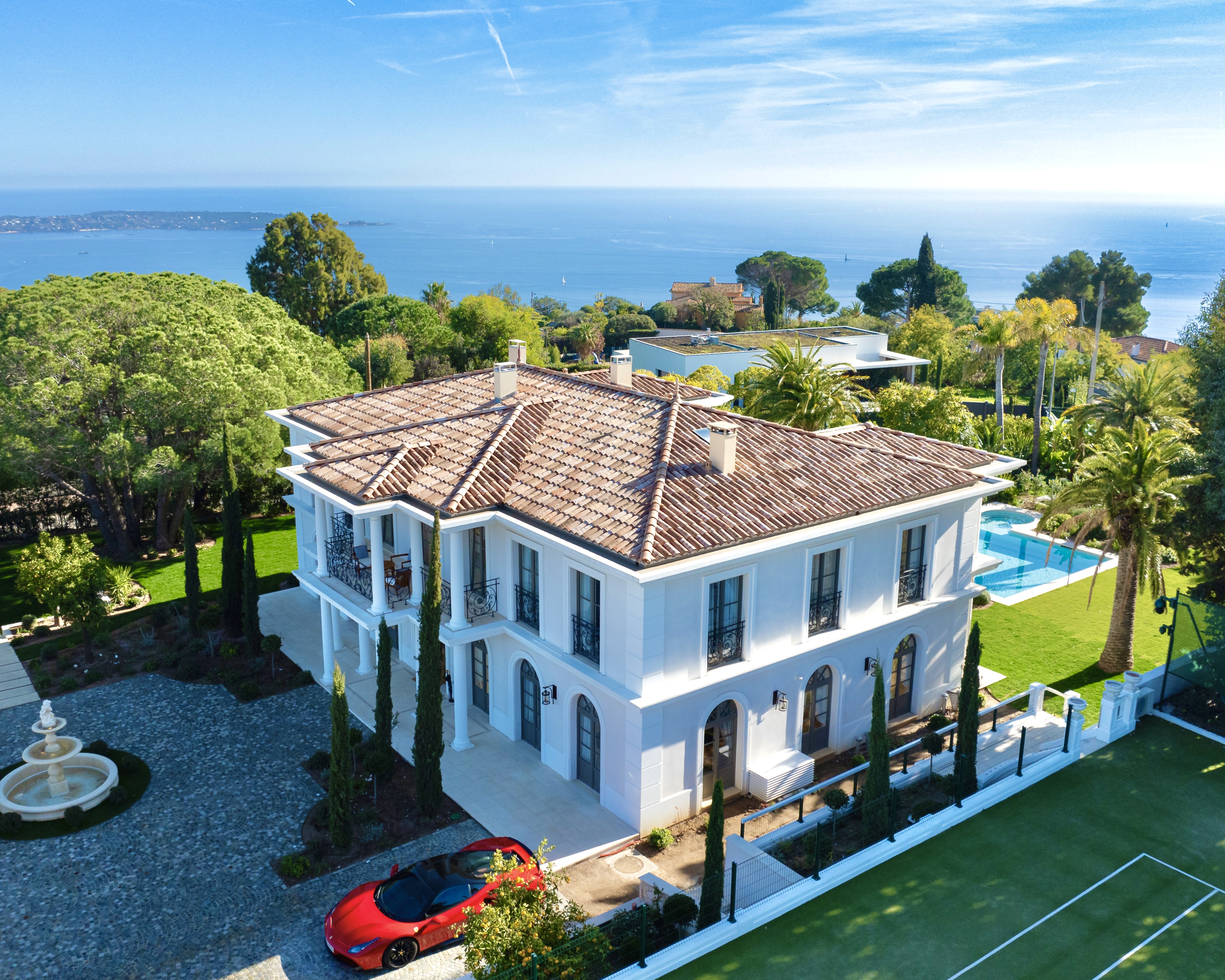 Villa vue mer piscine tennis Cannes