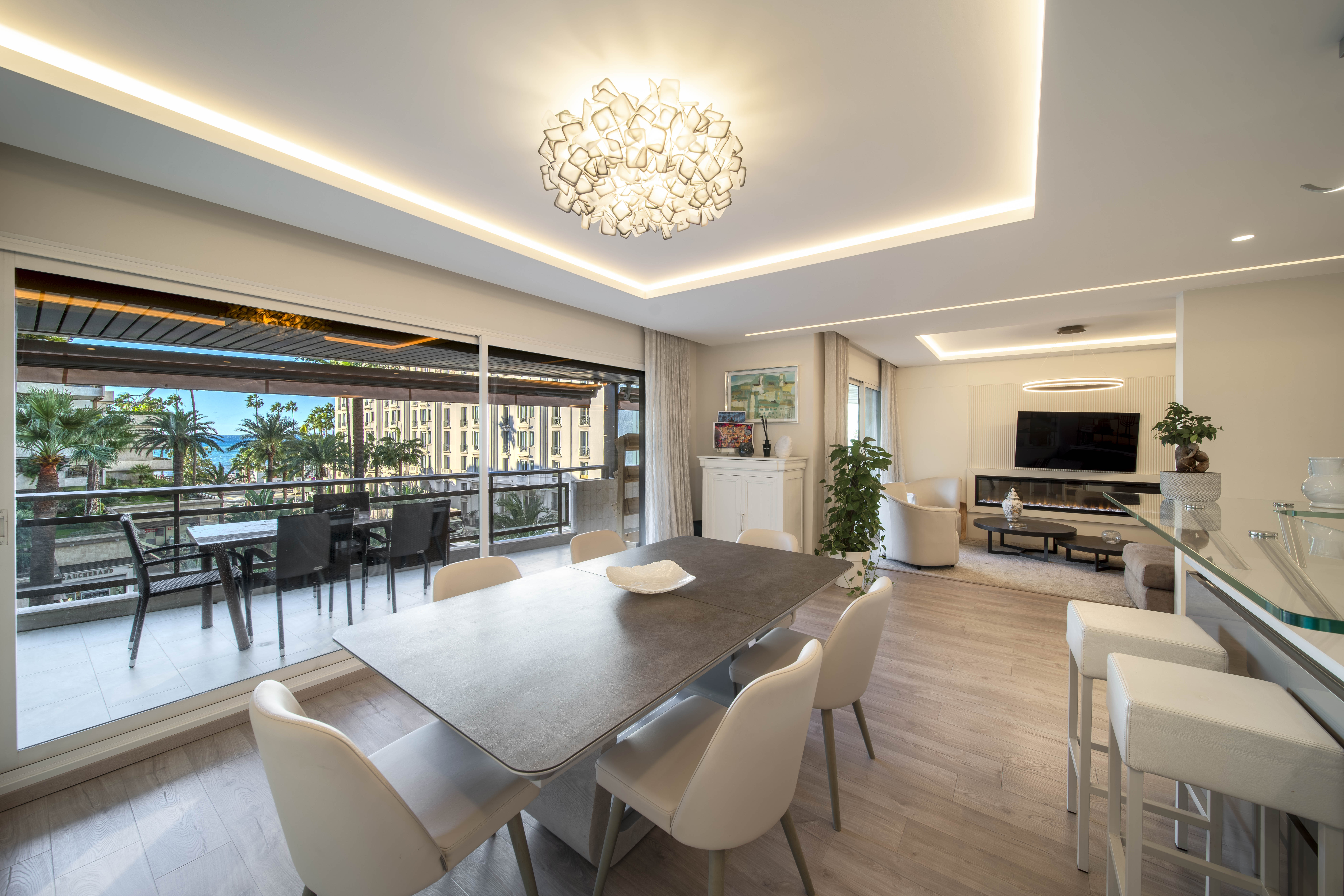 Appartement vue mer à louer Cannes Croisette