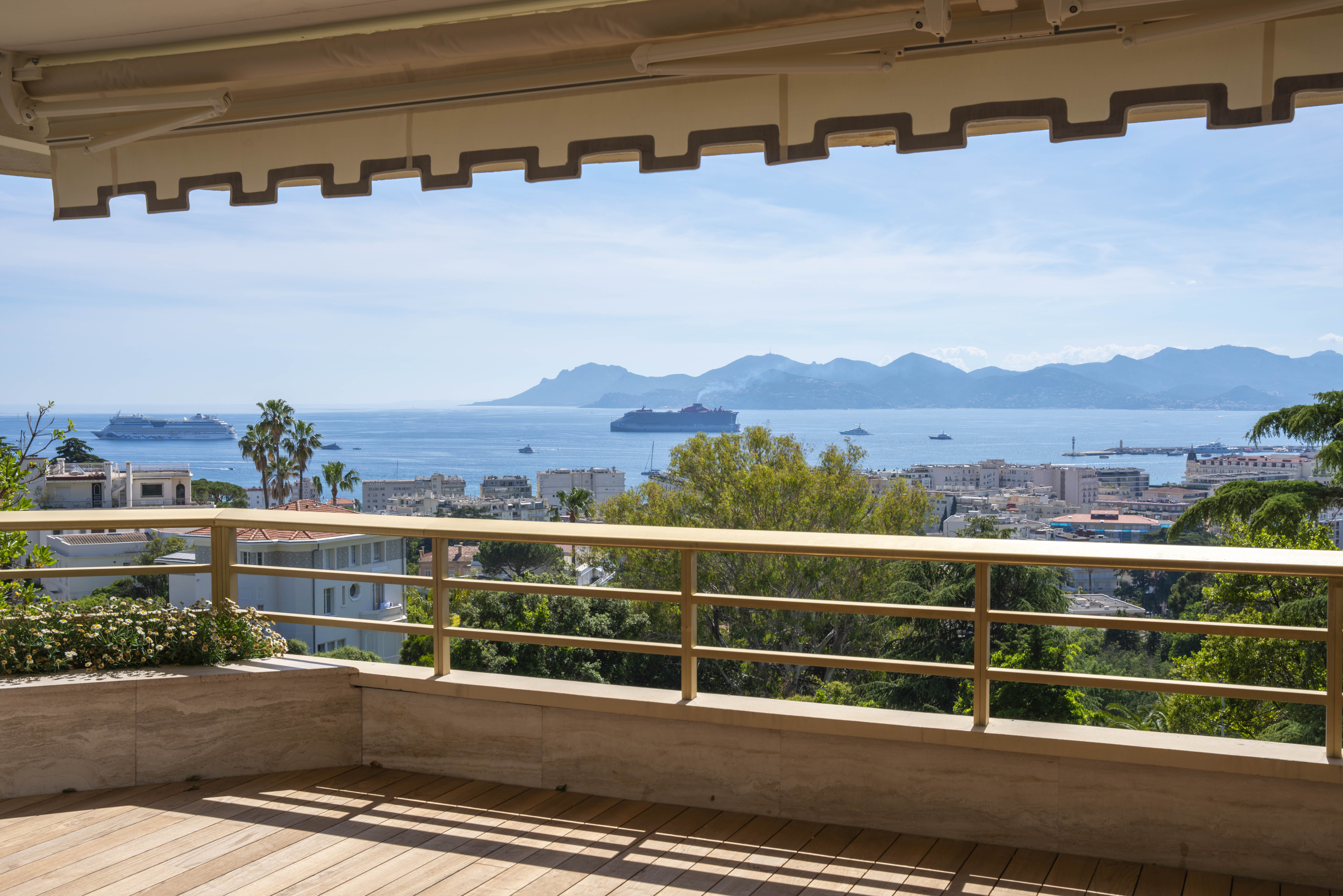 Appartement vue mer à louer Cannes