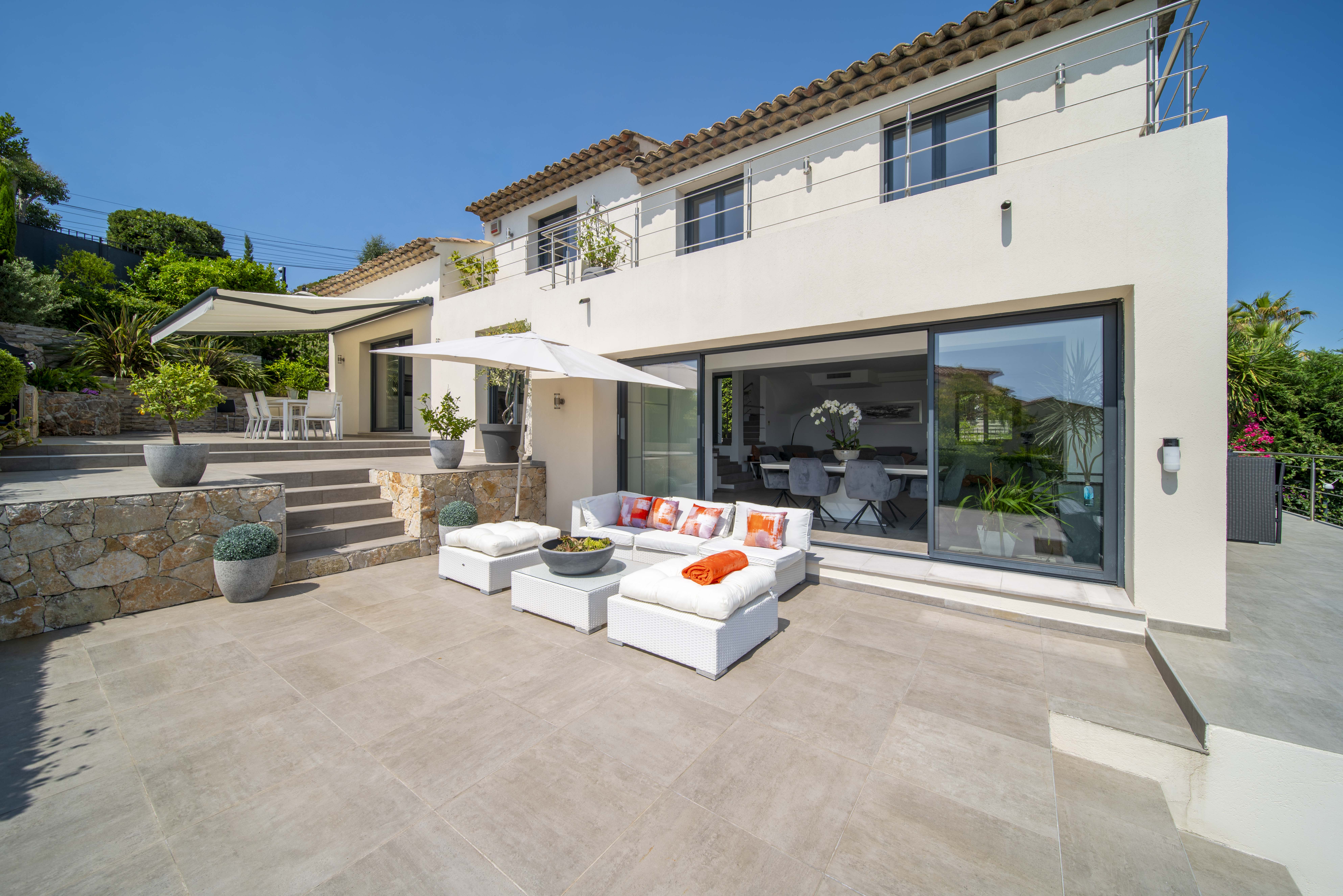 Propriété moderne à acheter Hauteurs Cannes