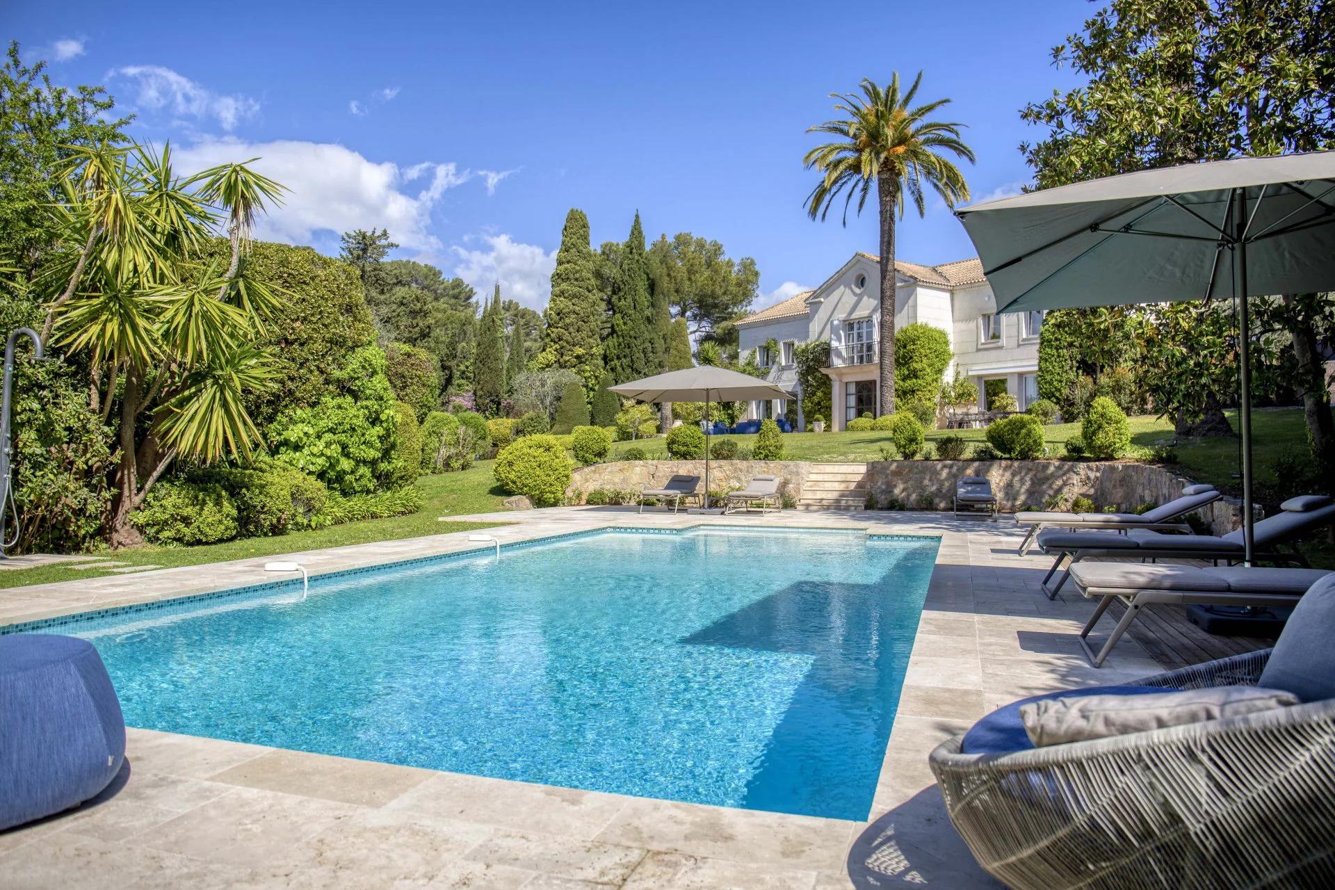 Propriété de caractère vue mer Cannes