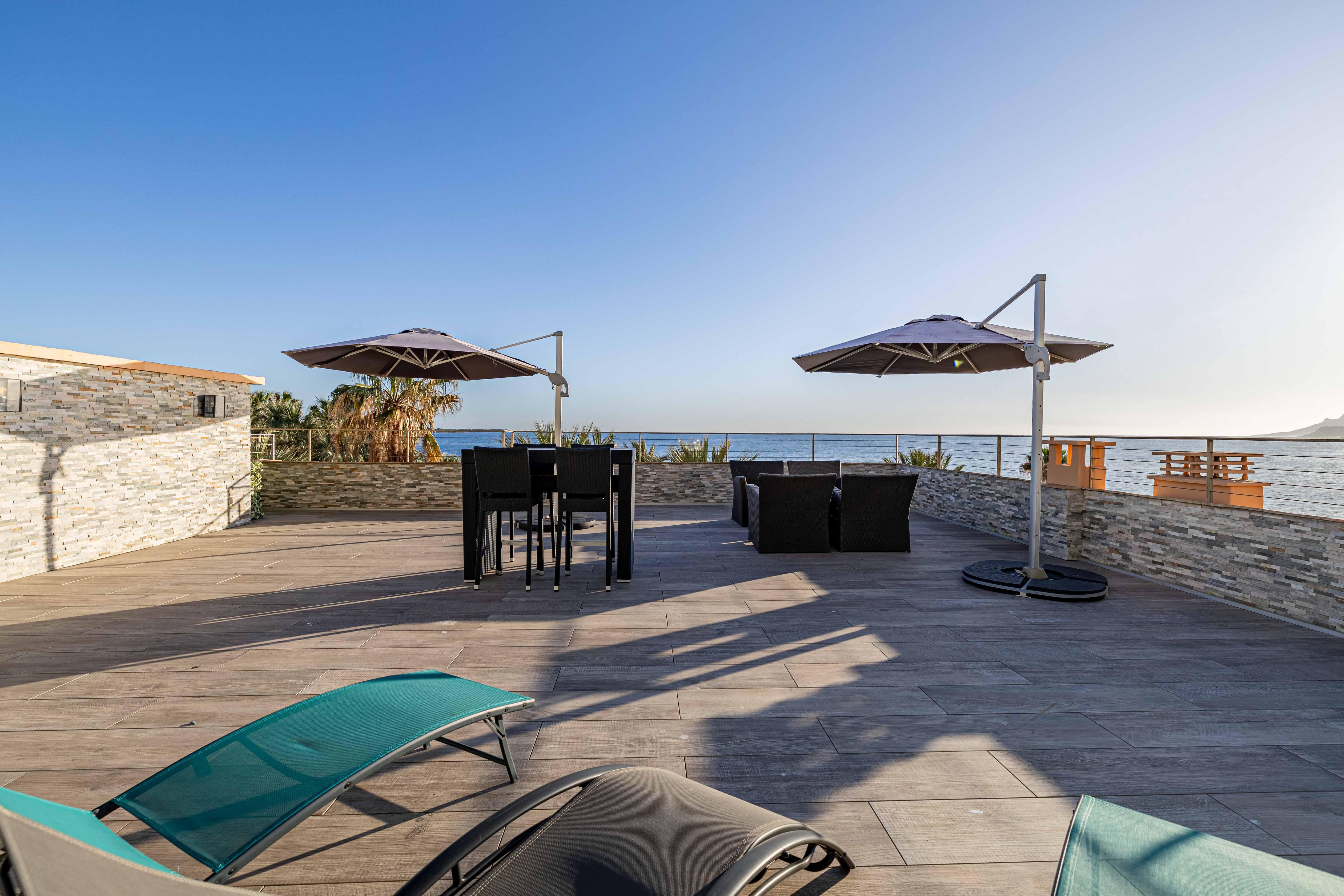 Toit terrasse vue mer à louer Cannes