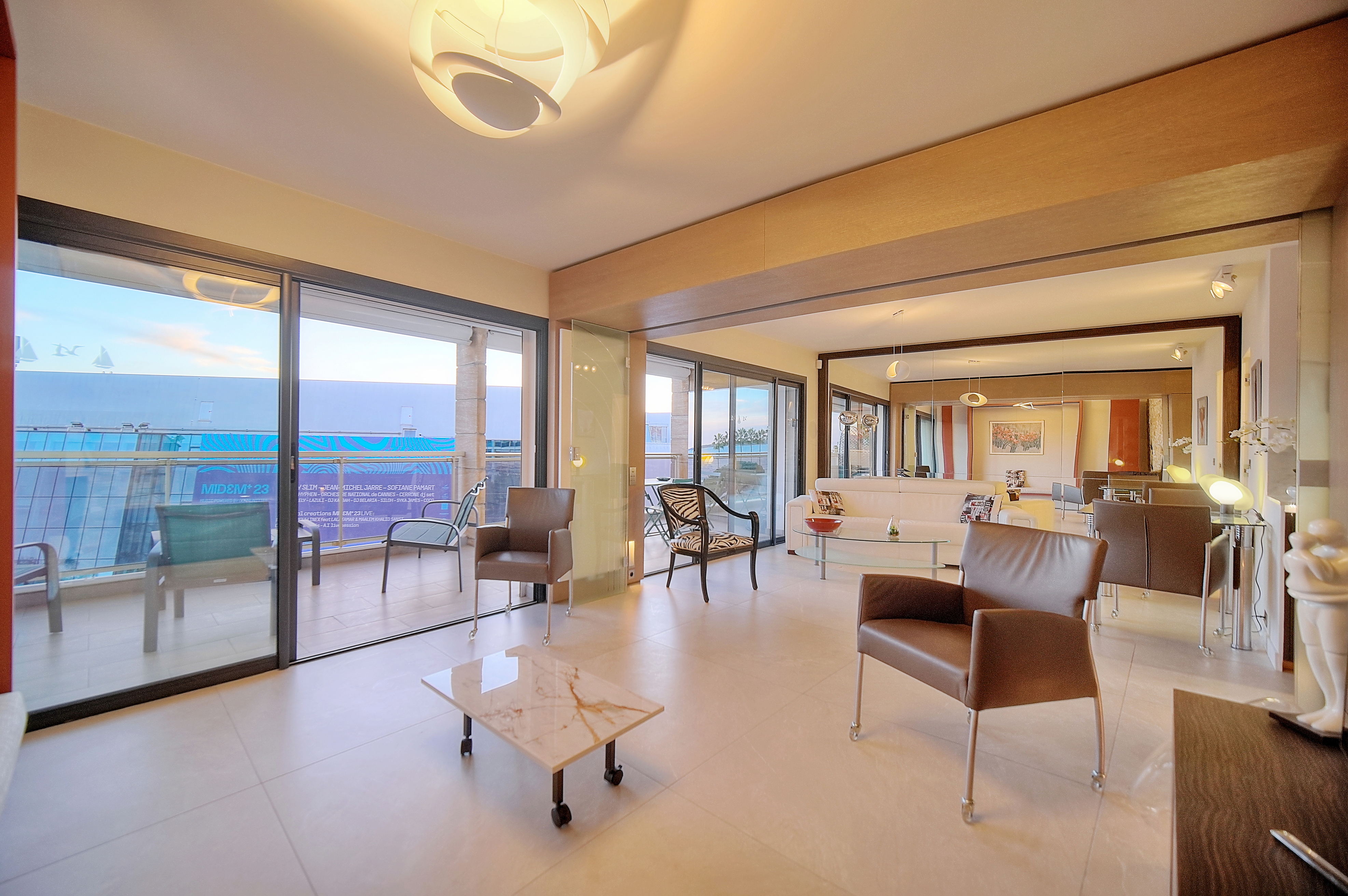 Appartement face au Palais des Congrès Cannes