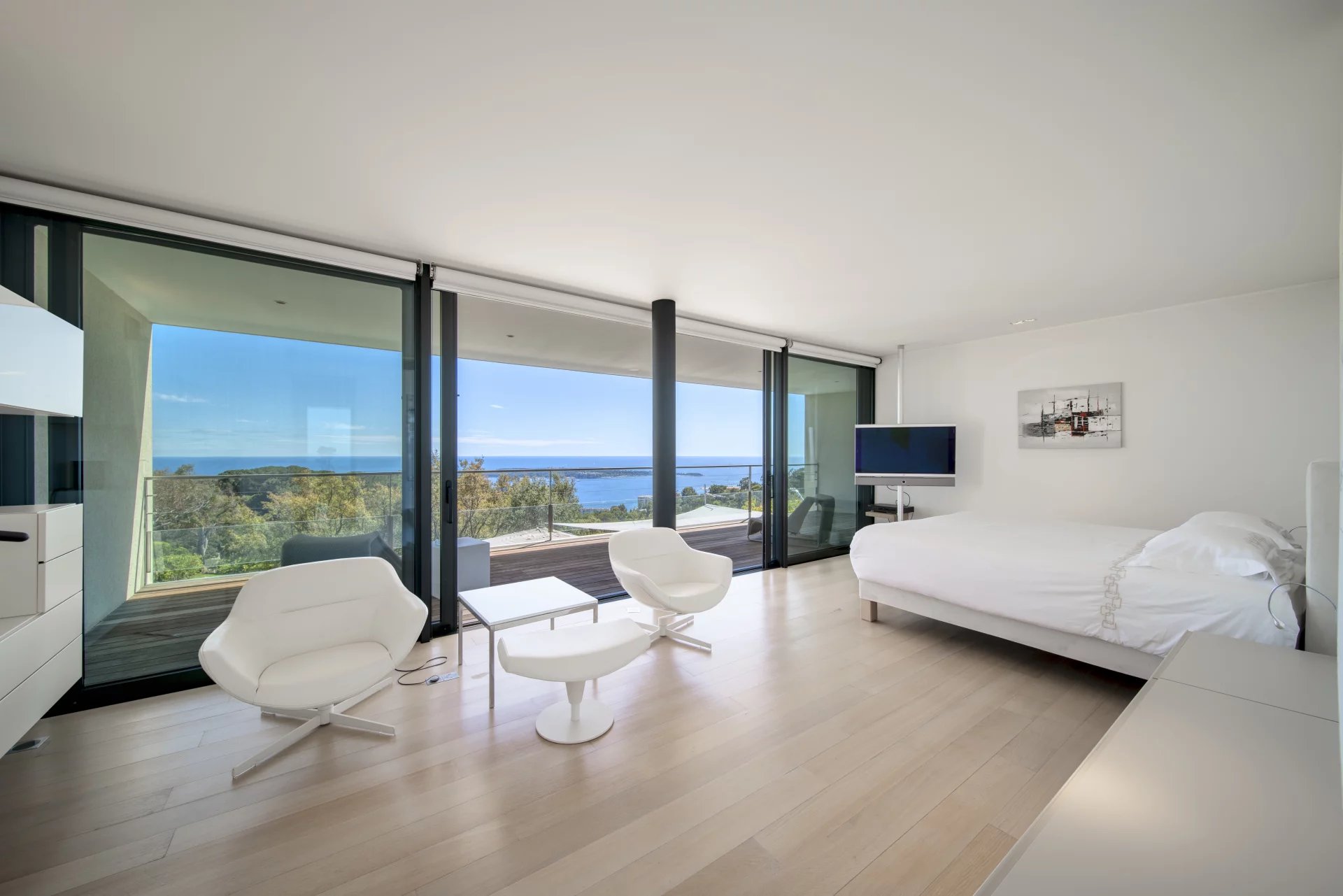 Villa contemporaine vue mer à louer Cannes