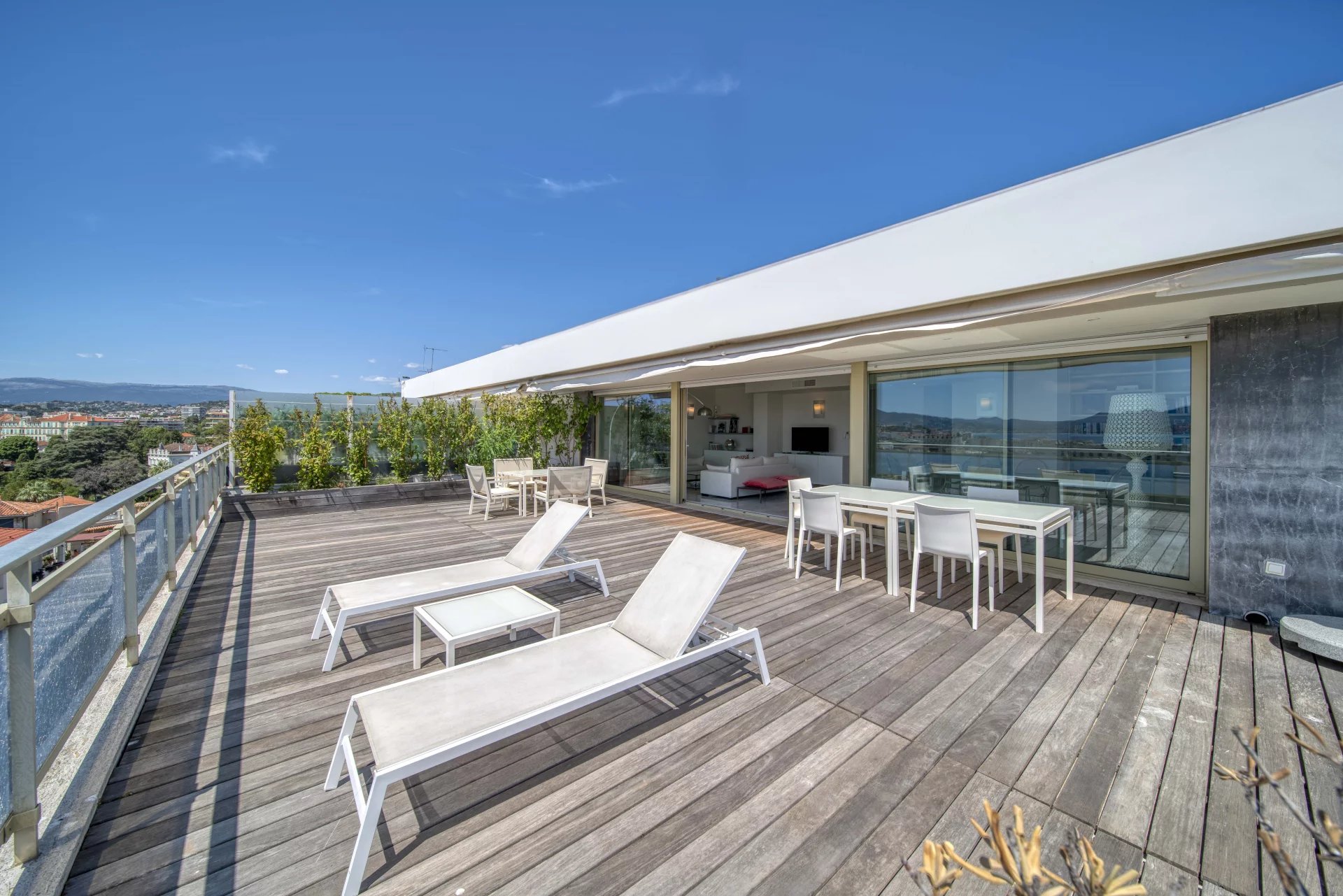 Penthouse à louer vue mer MIPIM Cannes