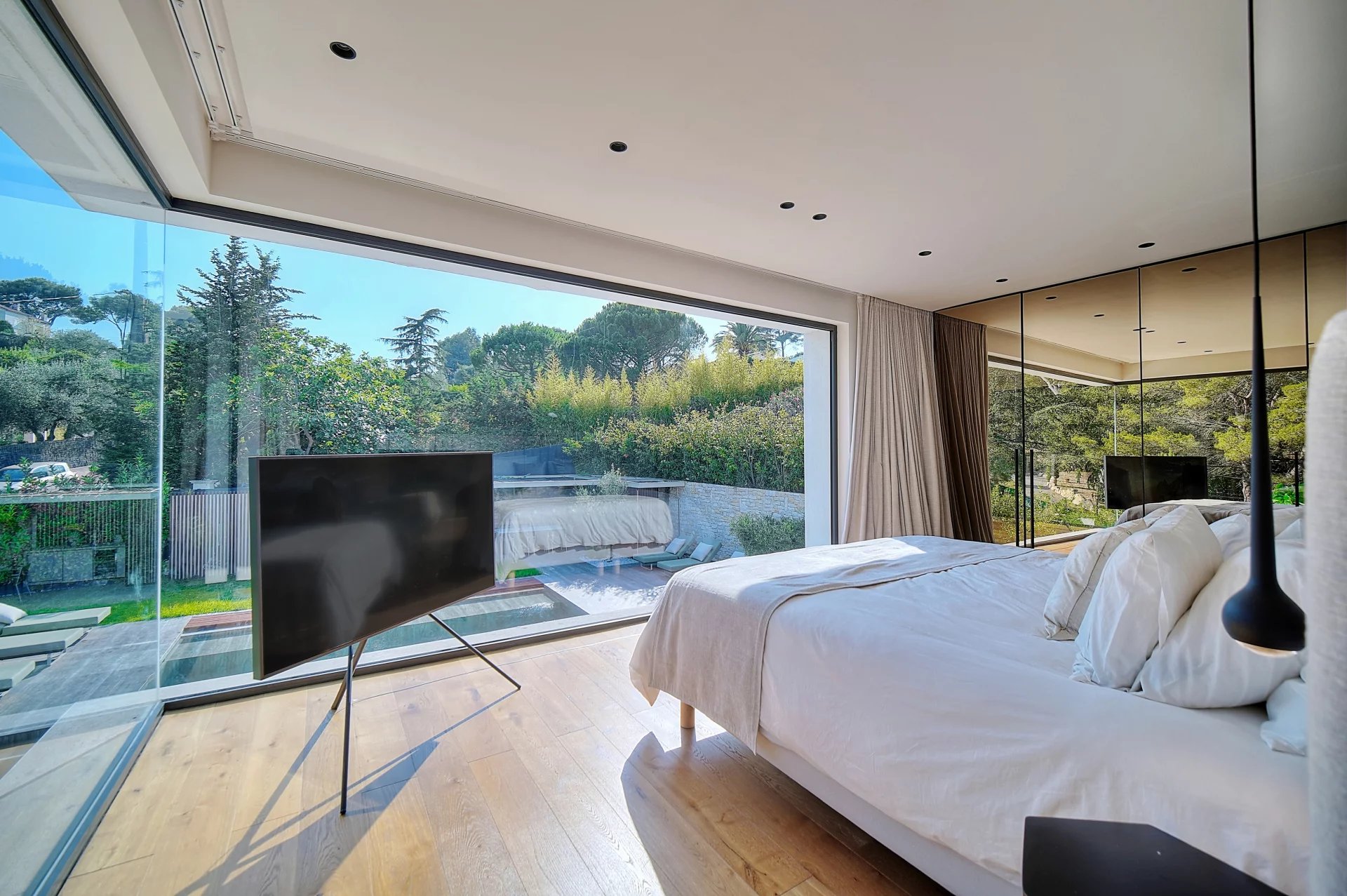 Villa contemporaine à vendre Super Cannes