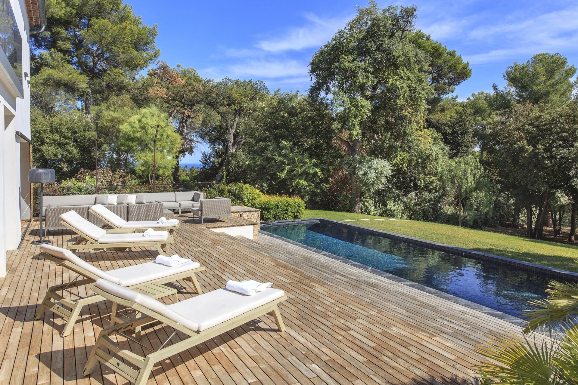 Domaine d'exception vue mer à louer Antibes