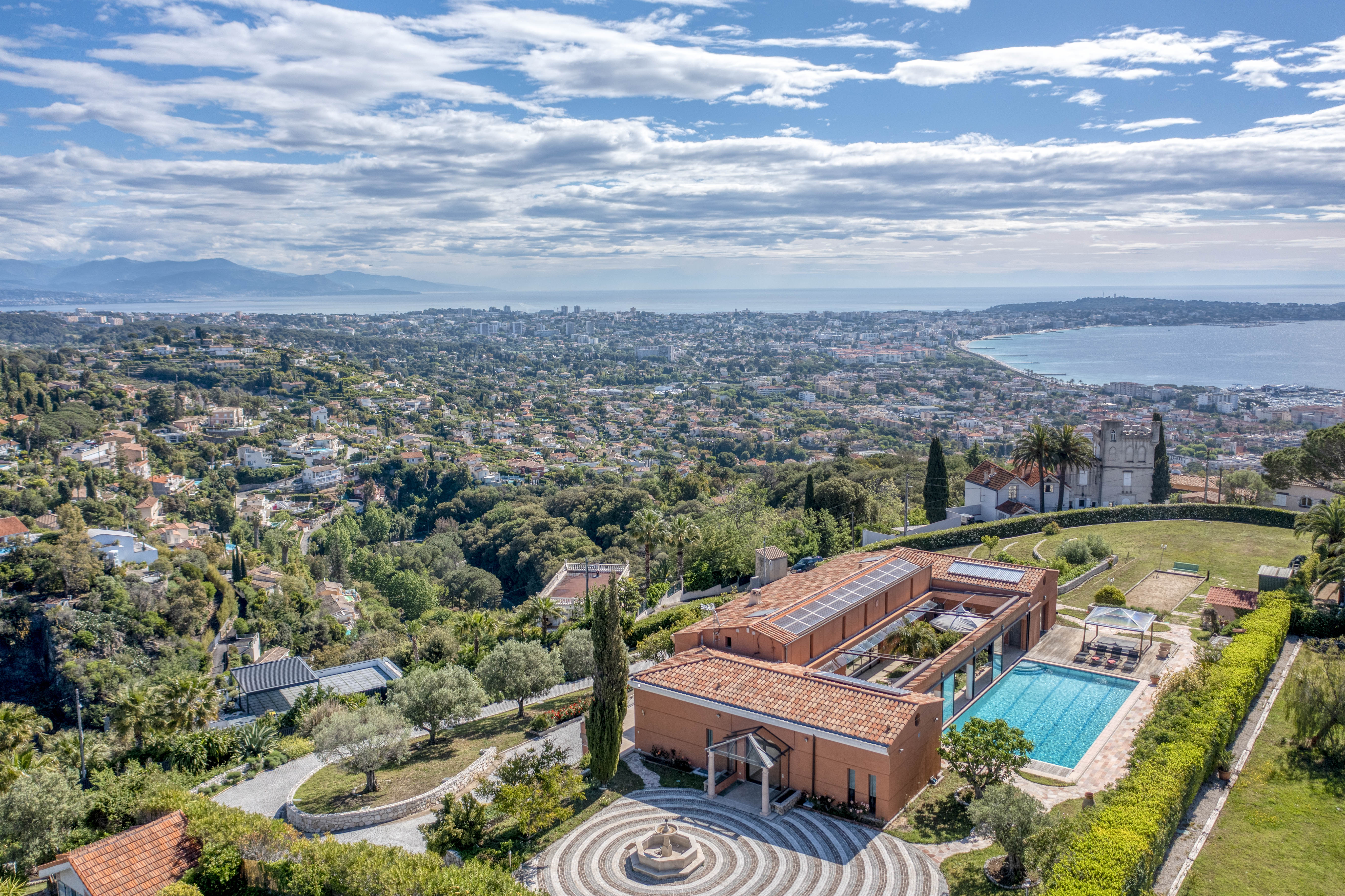 Villa plain pied vue mer à vendre Cannes