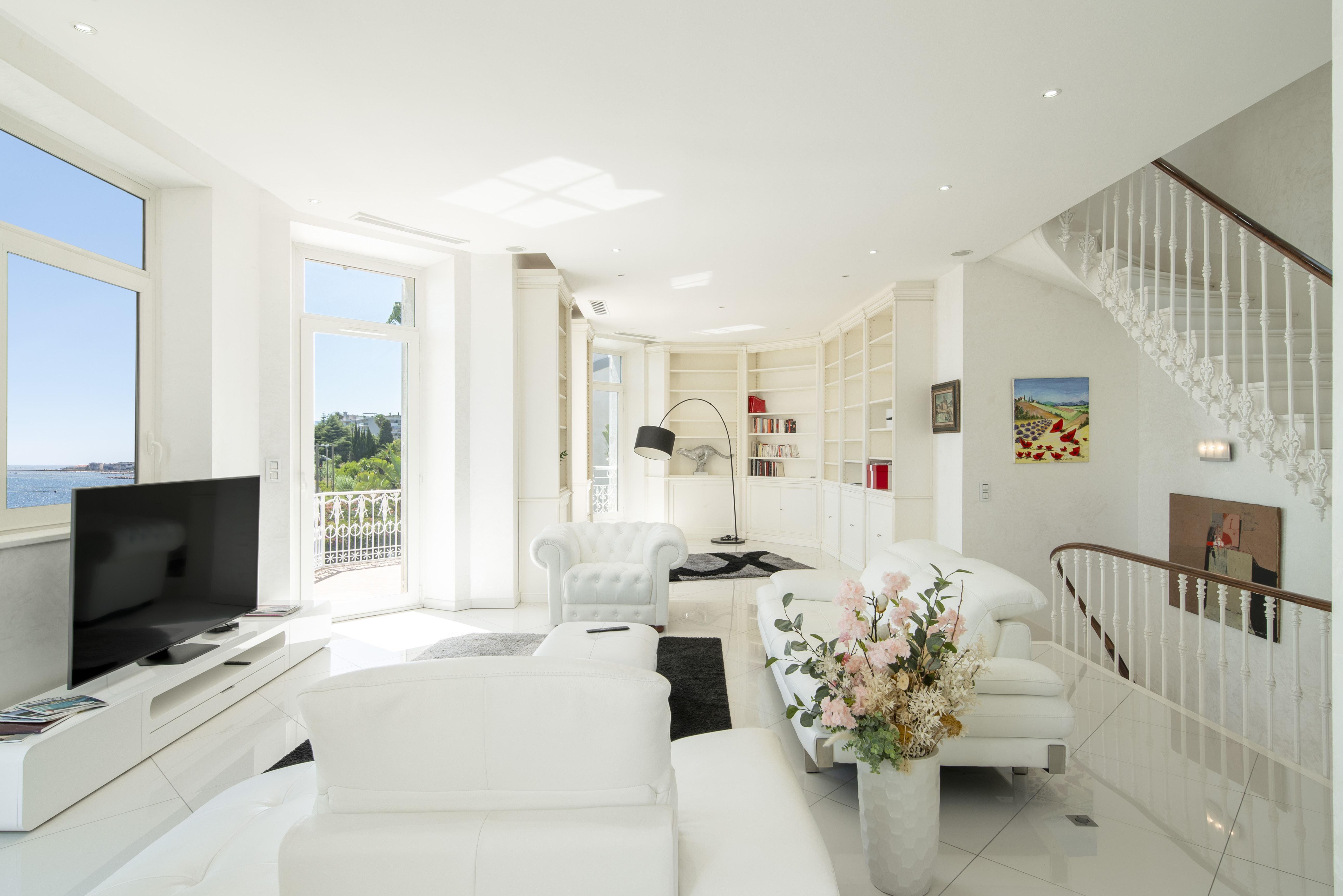 Villa pieds dans l'eau à vendre Cannes