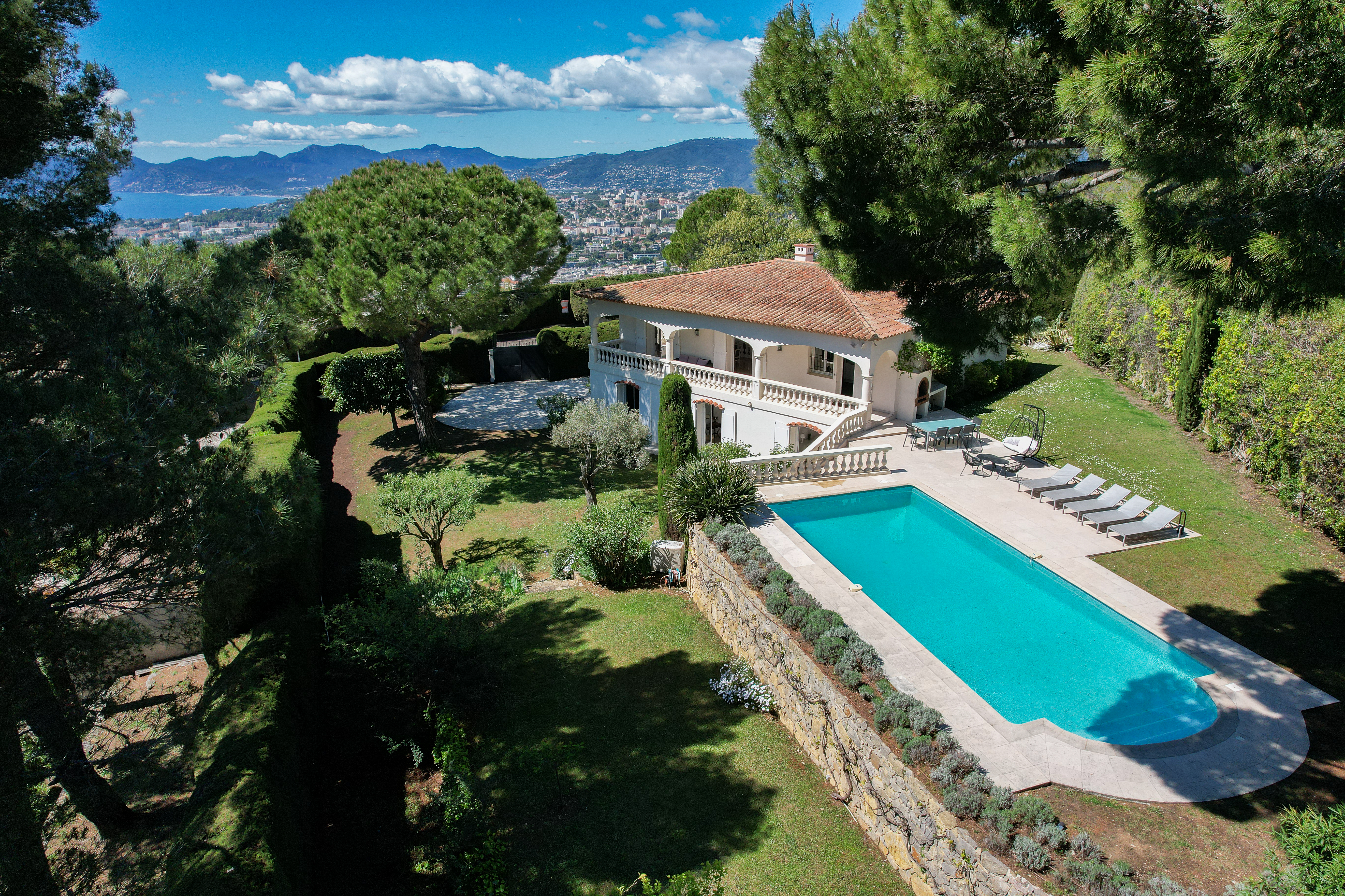 Location villa été Cannes 2025