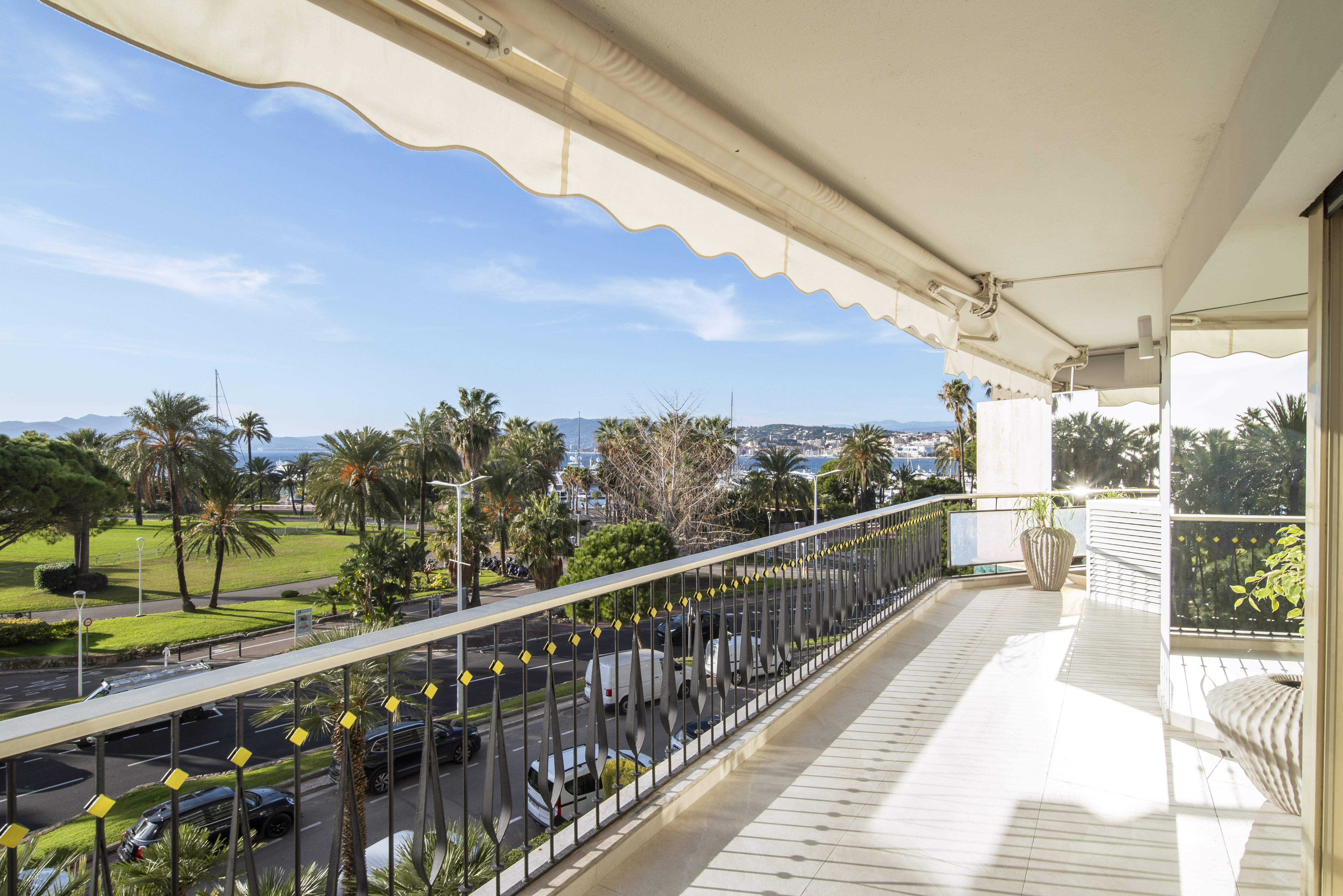 Appartement vue mer à vendre Cannes Croisette