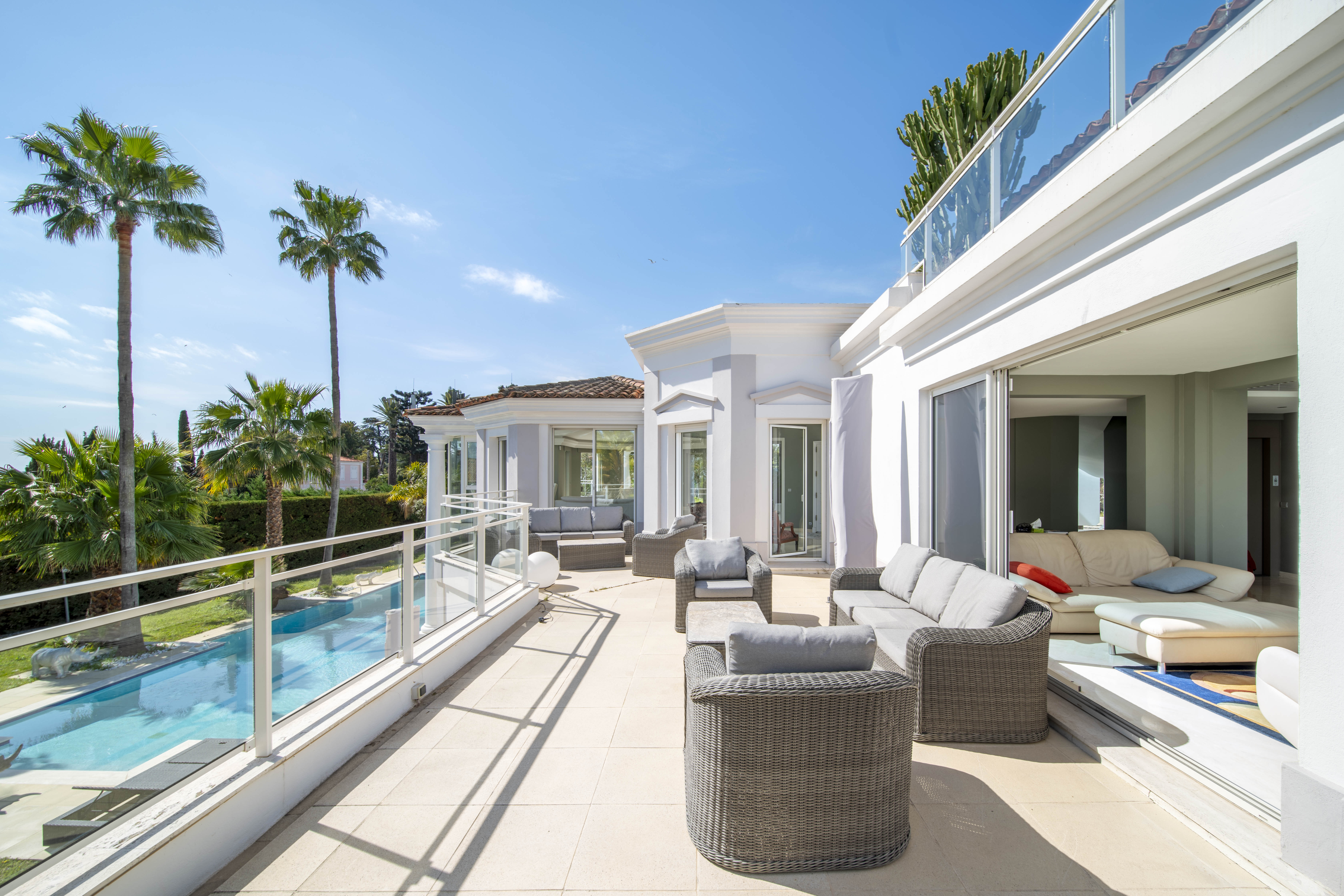 Propriété vue mer à vendre Super Cannes