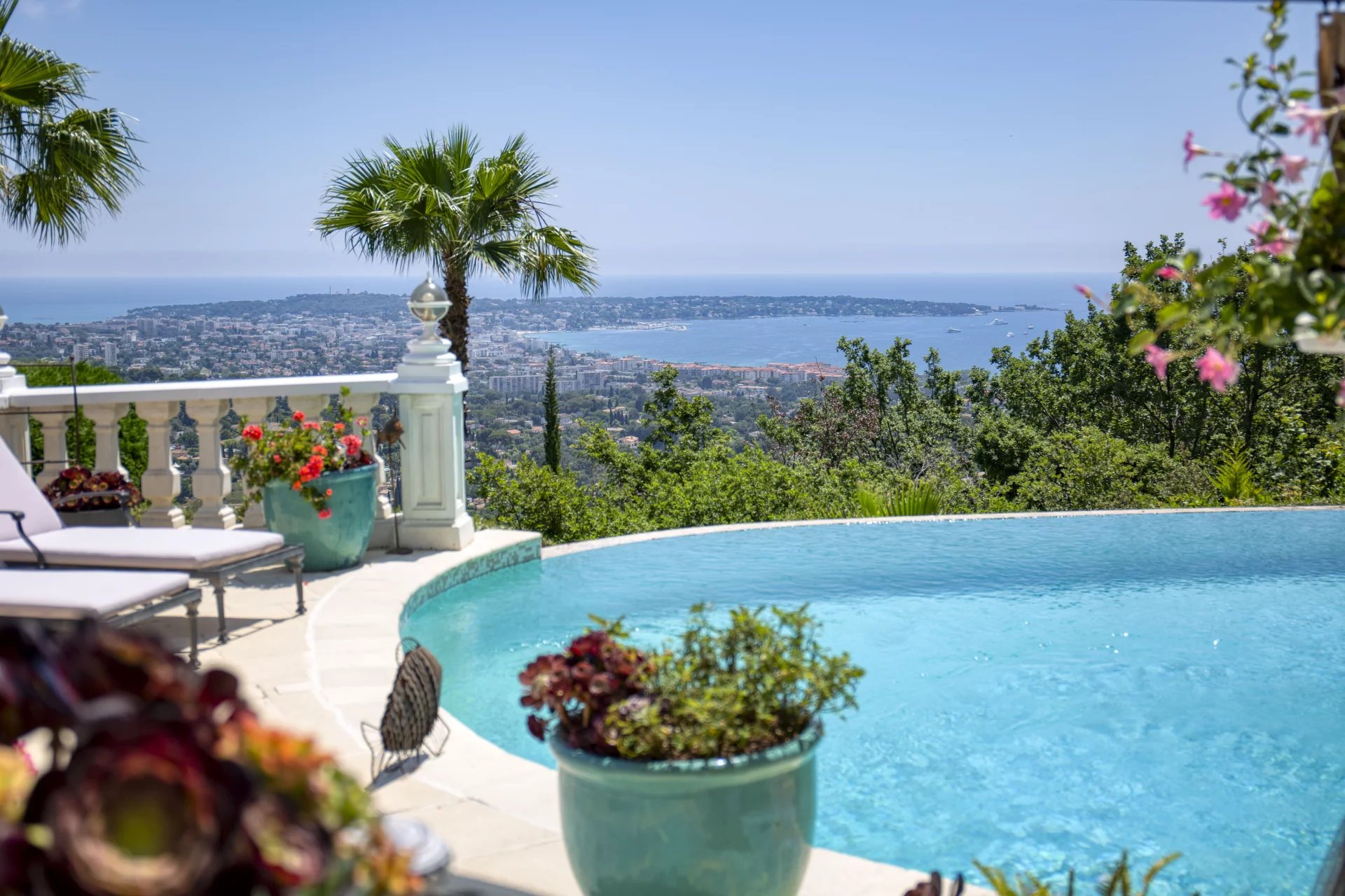 Propriété vue mer à vendre Cap d'Antibes