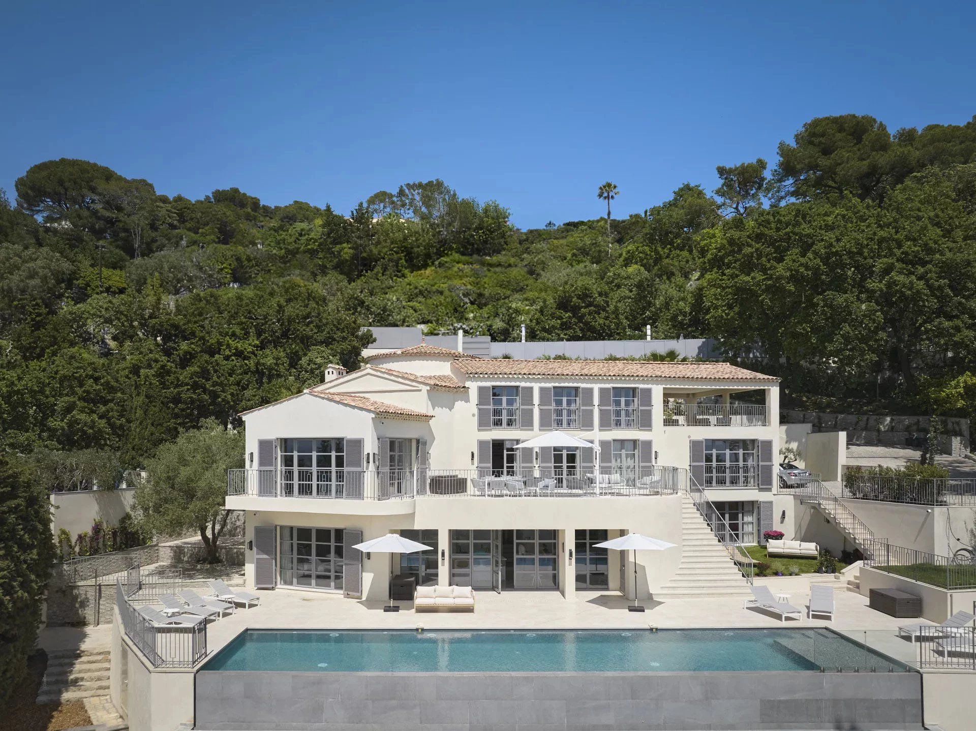 Propriété luxe vue mer à vendre Cannes