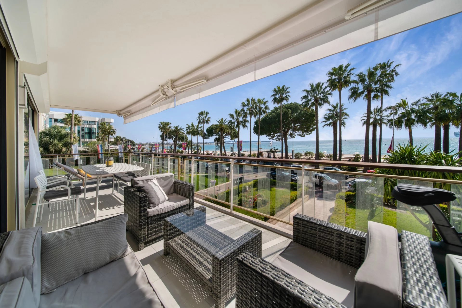 Appartement vue mer à louer Croisette Cannes