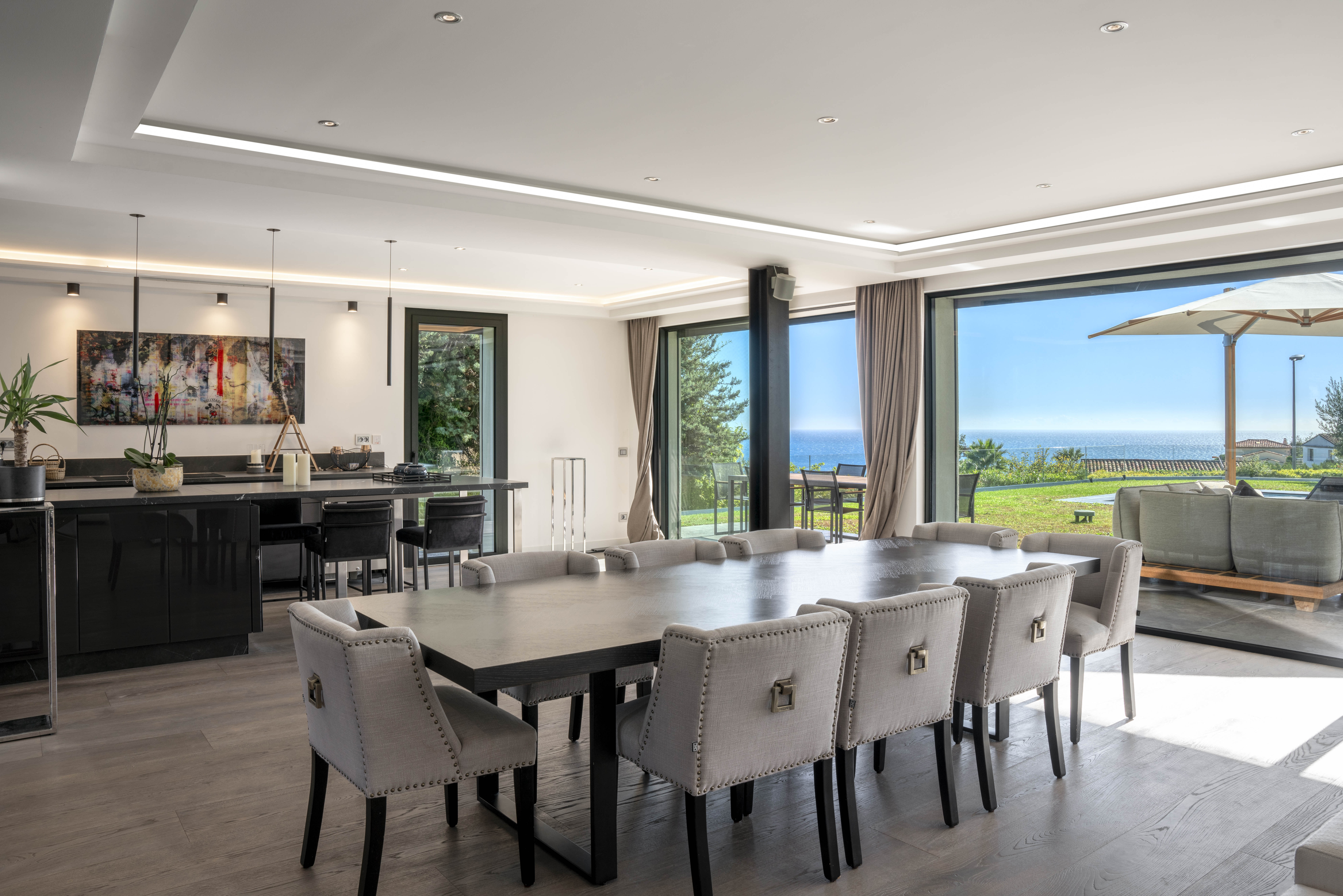 Villa contemporaine vue mer à louer Cannes
